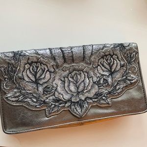 Isabella Fiore Metallic Silver Clutch